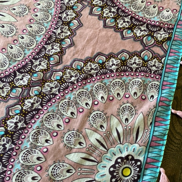 37” Square Scarf, Sarong, Tablecloth with Tassels - Picture 5 of 9